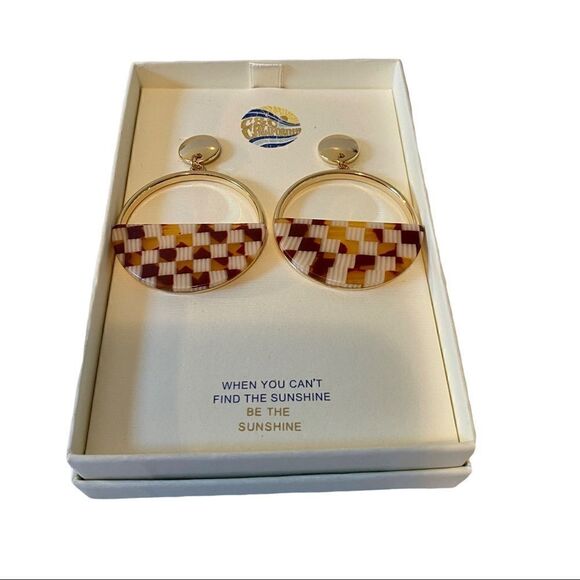 C&C California Shiny Gold Half Hoop Earrings. - Picture 3 of 6